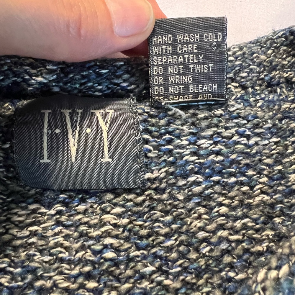 IVY Blue Gray White Silk Blend Classic V-Neck Fall Winter Office Casual Sweater - Picture 9 of 9